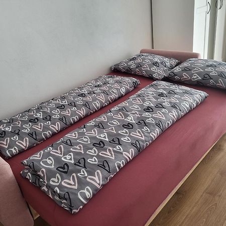 Apartment Near The Ondrej Nepela Winter Stadium Bratislava Eksteriør billede
