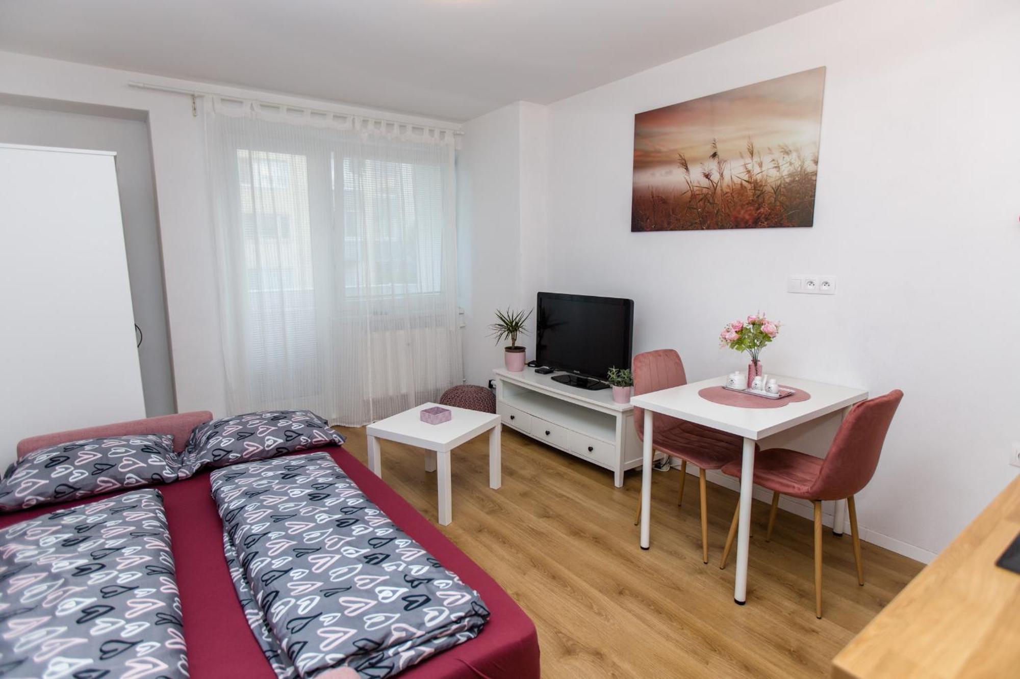 Apartment Near The Ondrej Nepela Winter Stadium Bratislava Eksteriør billede