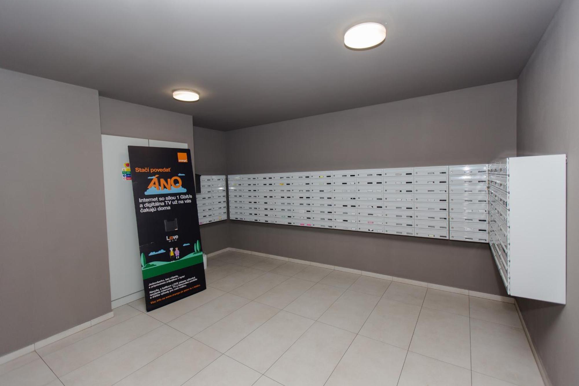 Apartment Near The Ondrej Nepela Winter Stadium Bratislava Eksteriør billede