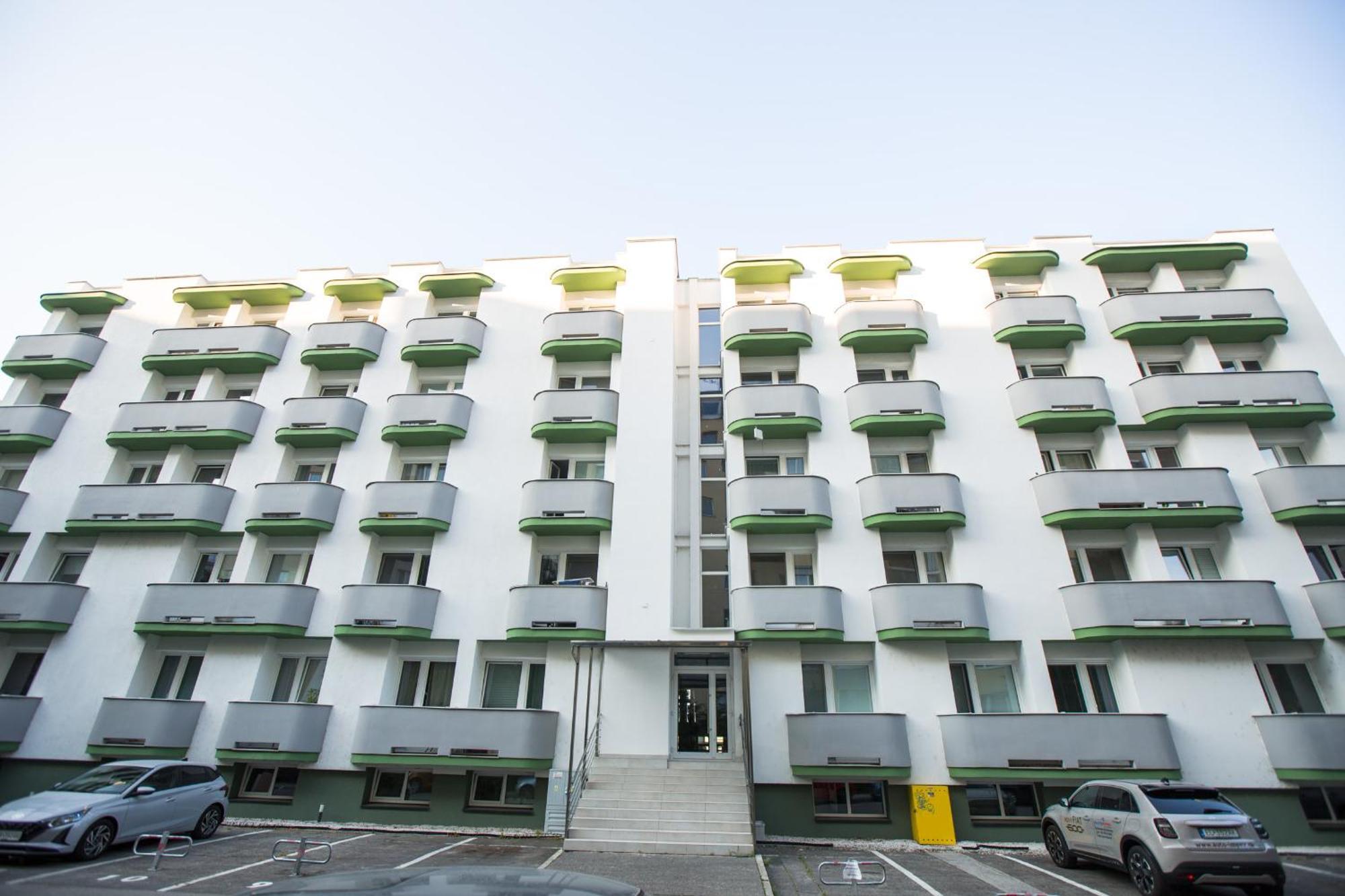 Apartment Near The Ondrej Nepela Winter Stadium Bratislava Eksteriør billede